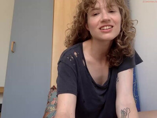 kosherpussy fat chick fucks cunt with phallus