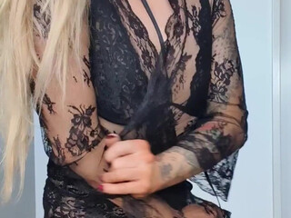 Brooke Spearz shy mummy twirling elastic ass