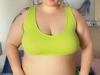 Jodie Lawson   Incendiary chick