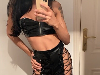 Alice Marques   slut shows his designed holes
