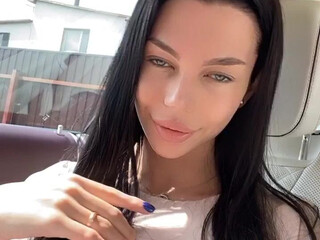 iammery   private  with a toy