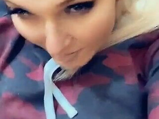 Chelsea Marie aka xxxchelseamarie cute wench pulls vagina with phallus
