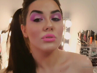 Scarlett_Jones redhead with big tits