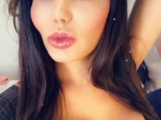 Sasha Hevyn Enchanting passion