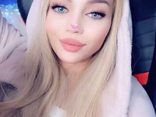 iammery bitch jerks off in the office