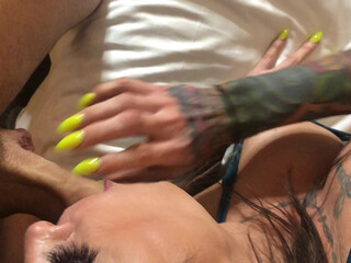 Chelsea Marie aka xxxchelseamarie mature confused jerks off shaggy pussy
