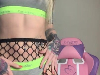 Chelsea Marie aka xxxchelseamarie mature and skillful
