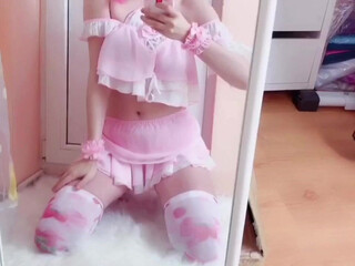 MV_Crush erotic gymnast effectively changes poses