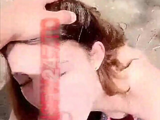 Luna_raise cute chick gently pulls pussy