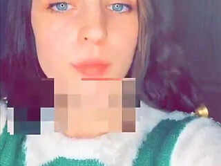 Luna_raise skinny beauty jerks off in her shower