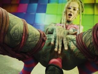 Alexa_pearl bitch with big tits rides vagina toy