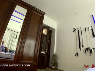 ManyVids Mia_Bandini Busty krala