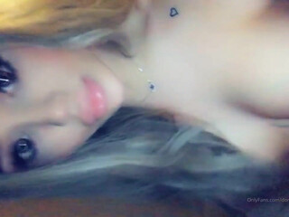 dominiquebarbi housewalker reveals her delicious body