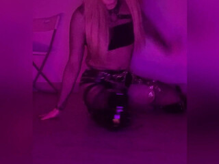 Tatianathebody vicious girls shows boobs