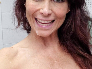 Syren De Mer Busty doll