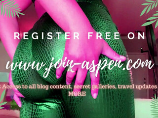 Queen Black Mamba beautiful lady pulls pussy