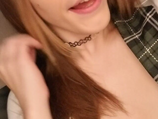 Izzy Wilde  cutie in stockings showed tits