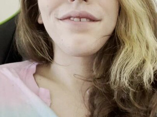 Izzy Wilde  Vagina close up