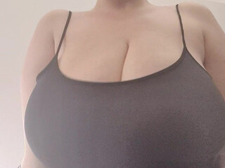 Busty Klara Flirty slut