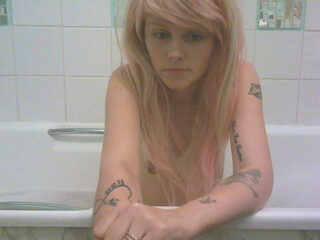 sydneyharwin Spectacular chick