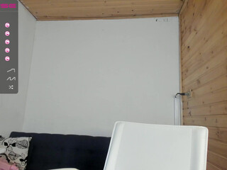 natty_romanof_ girl in stockings shows juicy ass