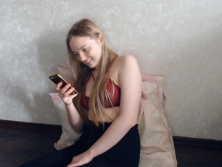 innocent_do11 lonely bitch delivers visual delight