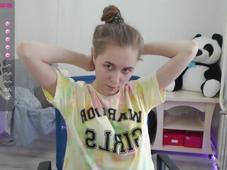 littlebabu01 depraved plays with her holes