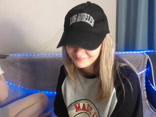 lilkrystal big wet cunt close up