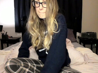 thefleshexperience busty slut fucks the lips sex