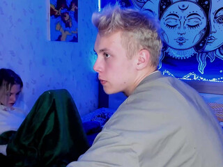 limited_edition_new lustful slut fucks her pussy with a phallus