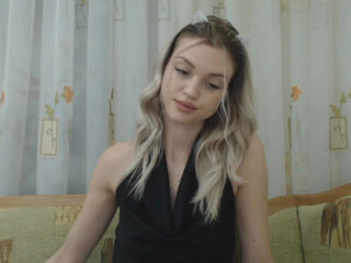 qeensgambit wet whore