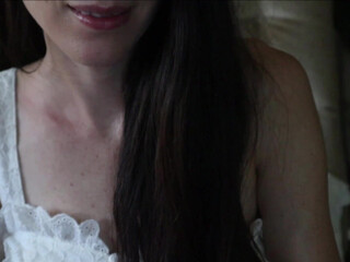 raven_birdie Red courtesan