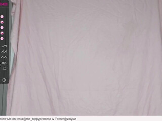 the_hippieprincess obstinate queen jerking off her cunt