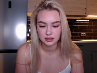 fabulous_l busty mare relish masturbating cunt