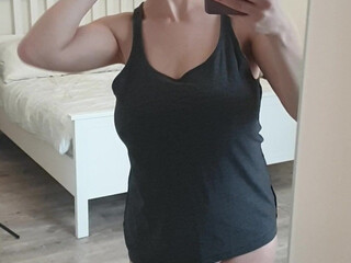 katy hartlova Graceful chick