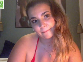 camgirlana busty kitty sucking penis