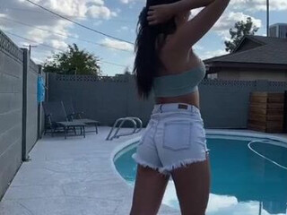 Violet Summers  The Wonderful Four