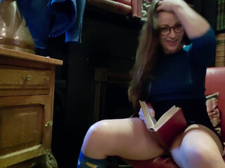 akadanidaniels charming sluts get naked on camera