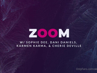 akadanidaniels gorgeous mare jerks off pussy