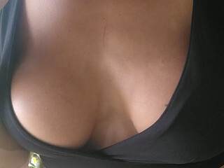 Paloma Veiga aka palomaveiga touching