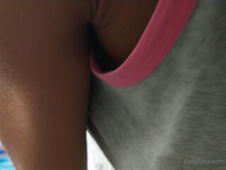 Paloma Veiga aka palomaveiga leggy babe