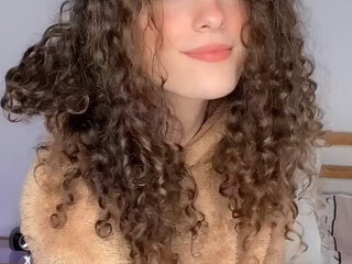 Love Lilah TG Busty girl