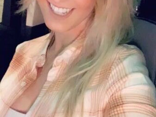Kayleigh Coxx aka kayleighcoxx84 Pretty confused