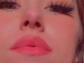 Aluraye busty  cam girl  masturbates cunt