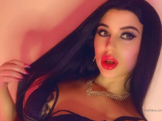 Mistress Karina marvelous babe shows off a gorgeous bosom