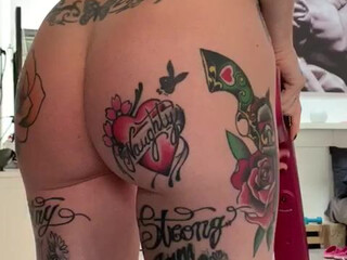 Megan Inky aka inky real bitch in stockings tightly hammering herself with a bottle