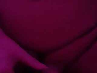 Elisha Shelly aka elishashelly busty blonde gently masturbates cunt