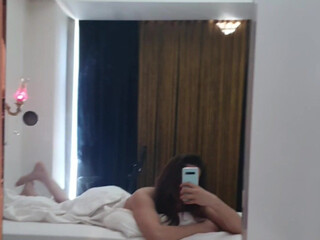 Elisha Shelly aka elishashelly satisfied with sex toy