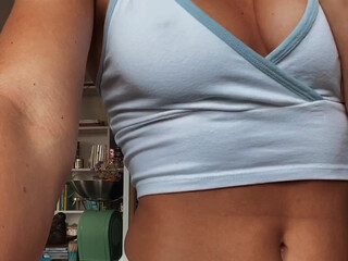 leolulu_xxx attractive blonde fucking herself with fingers