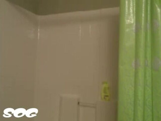 Chloe Lamb  14 april 2020